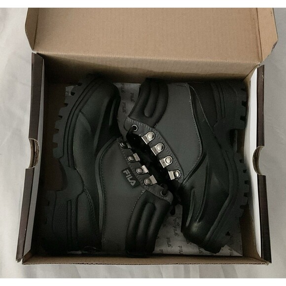 Fila Big Kids Weathertec Hiking Boots from Finish Line Size 11, Black NWT - Picture 4 of 7